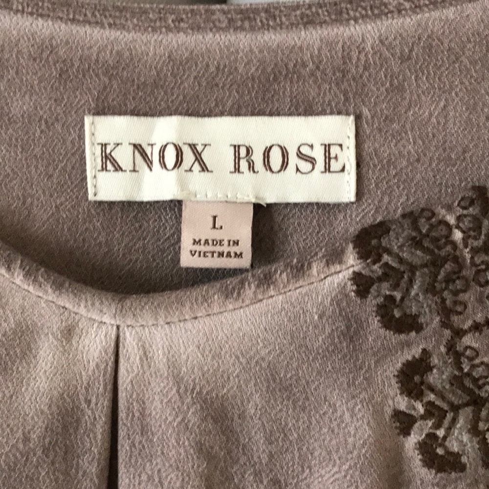 Blouse - Picture 2 of 3